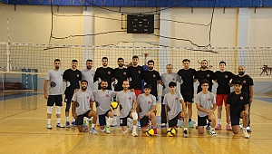 VOLEYBOL TAKIMIMIZ YENİ SEZONA SIKI HAZIRLANIYOR 