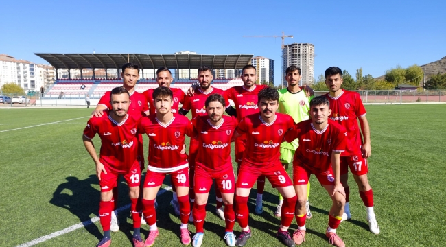 SUNGURLU BELEDİYESPOR: 7 BAYAT: 1